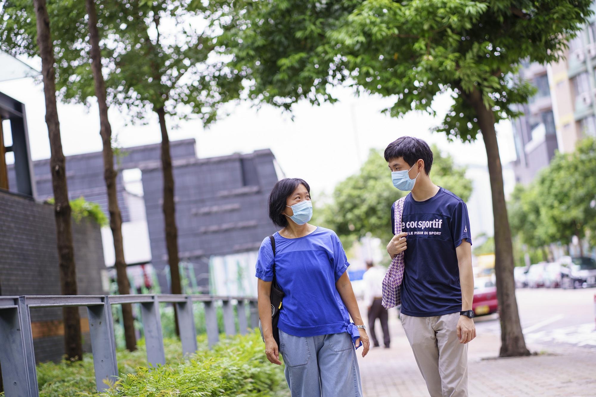 Michael與媽媽關係很好,母親一直陪伴他成長及發掘潛能。