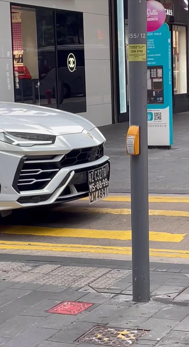 網上熱話|掛中港澳三地車牌林寶堅尼 困銅鑼灣行人專用區點收科? (有片)