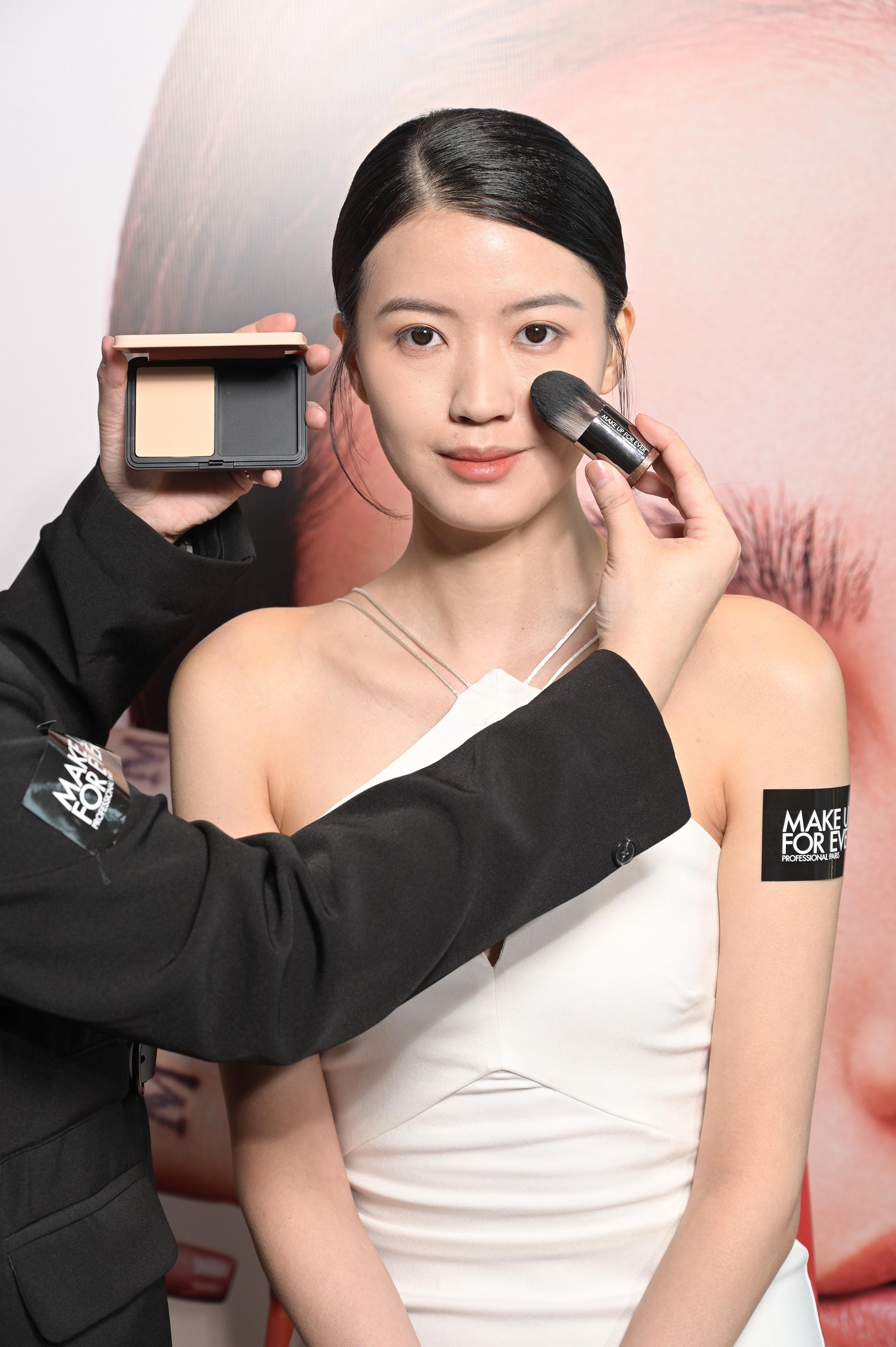 除口罩後的底妝推介|MAKE UP FOR EVER HD SKIN 中型粉底掃 #110 $450