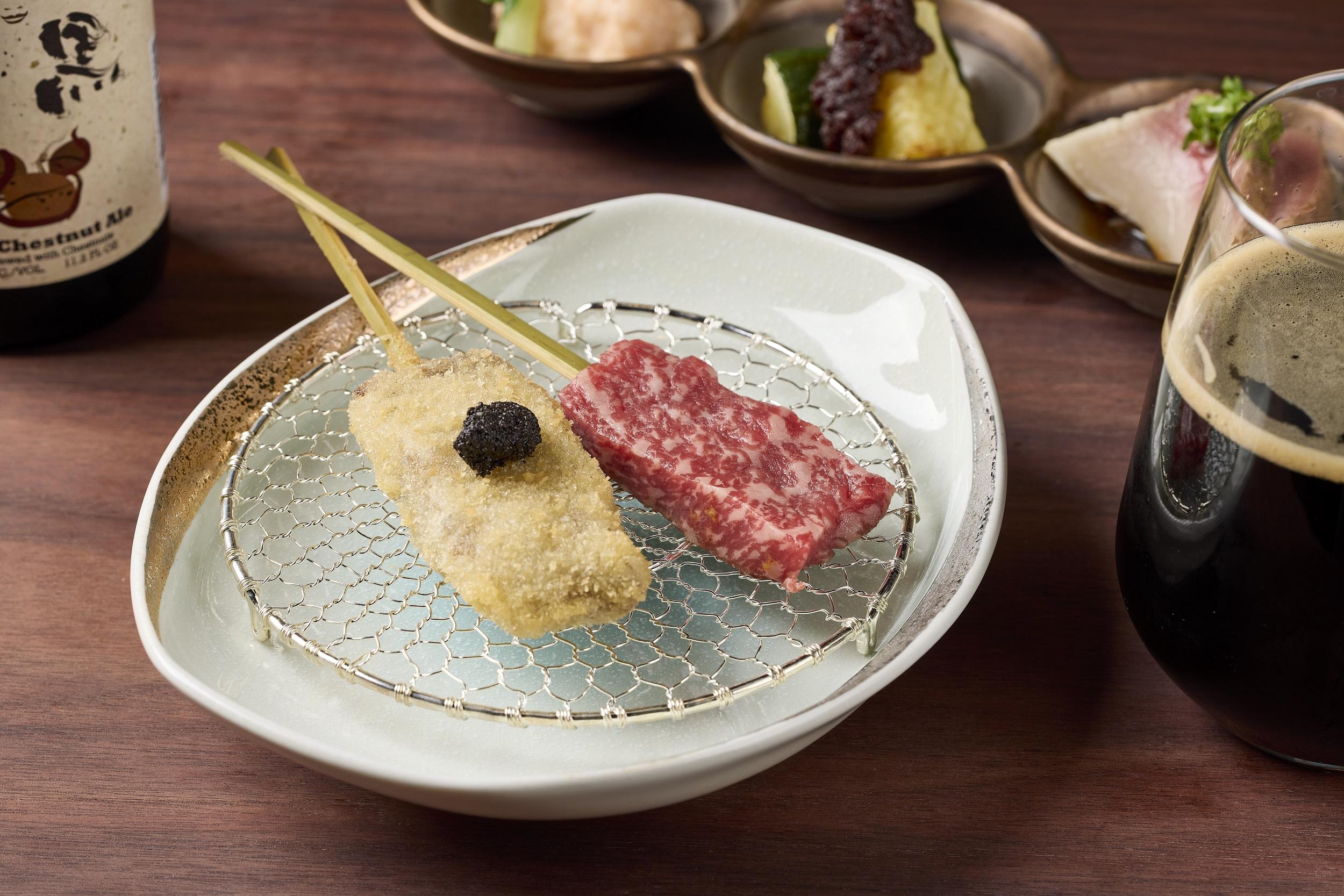 炸和牛西冷配黑松露醬串