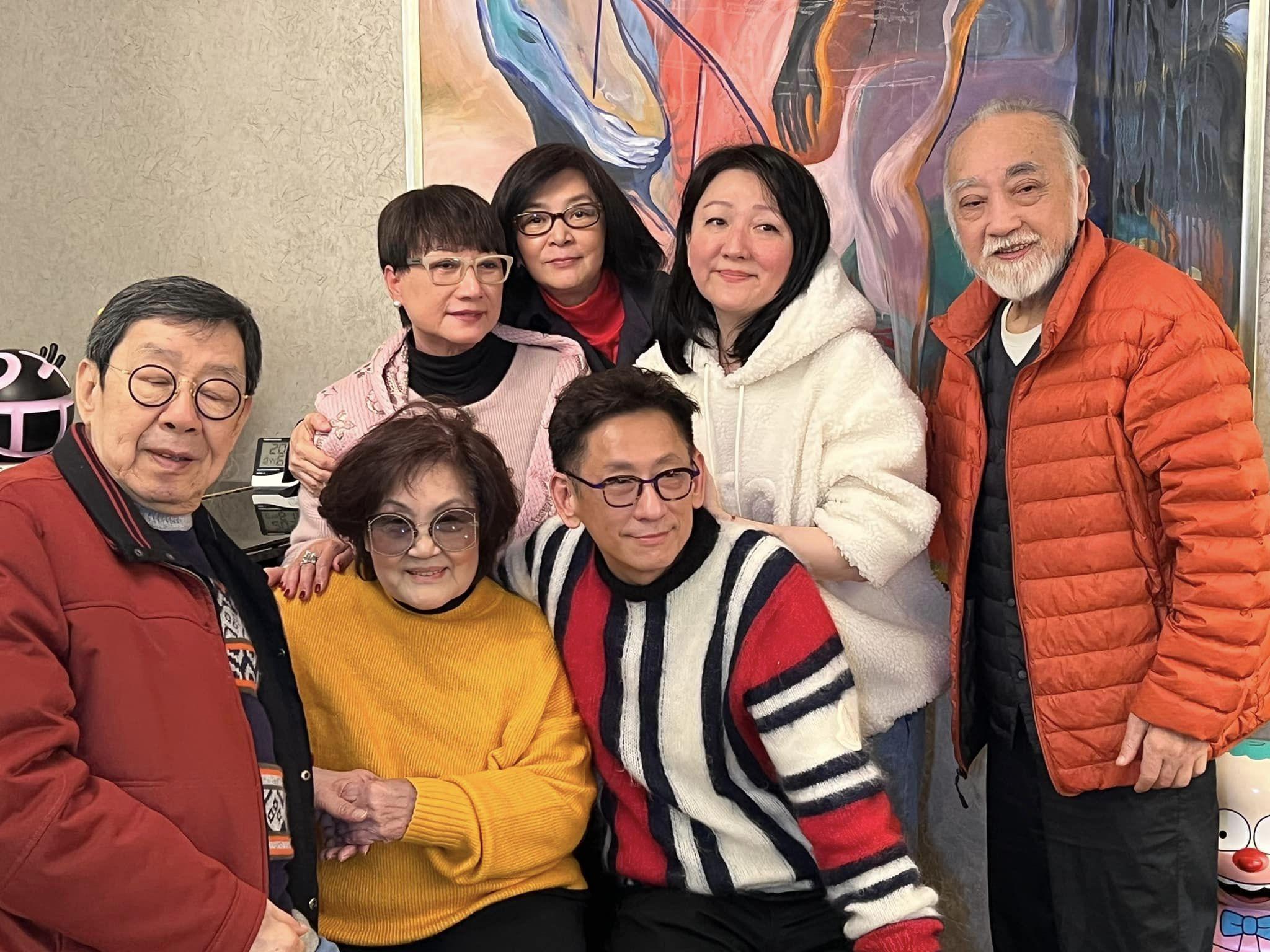 陳玉蓮與盧海鵬、胡楓等出席汪曼玲的新春飯局。(汪曼玲FB)