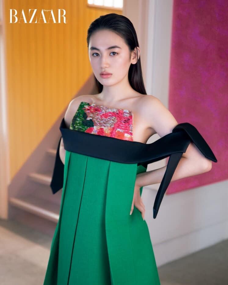 八木莉可子表示會將石頭當做隨身攜帶的護身符。