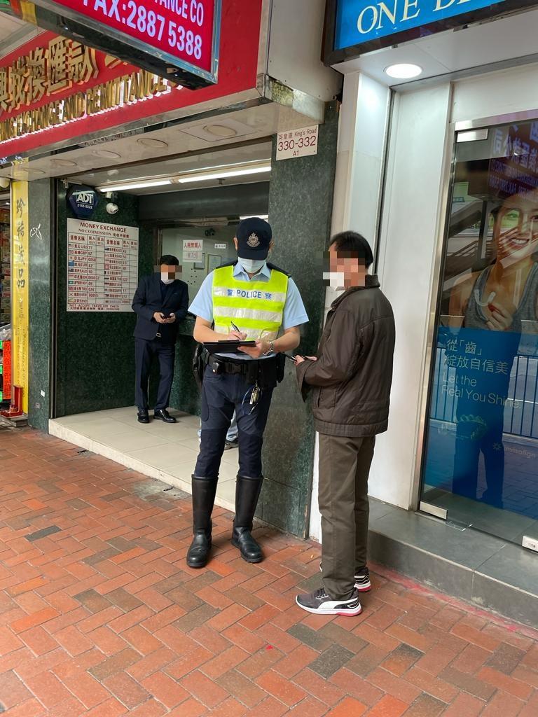 警方港島打擊亂過馬路發88張傳票5警告