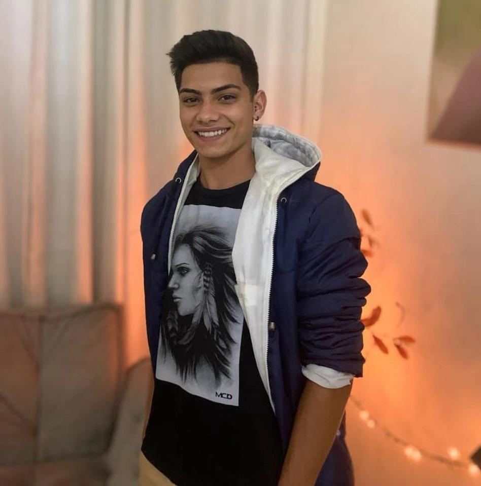 內托躍入水塘後溺斃,終年僅20歲。(互聯網)