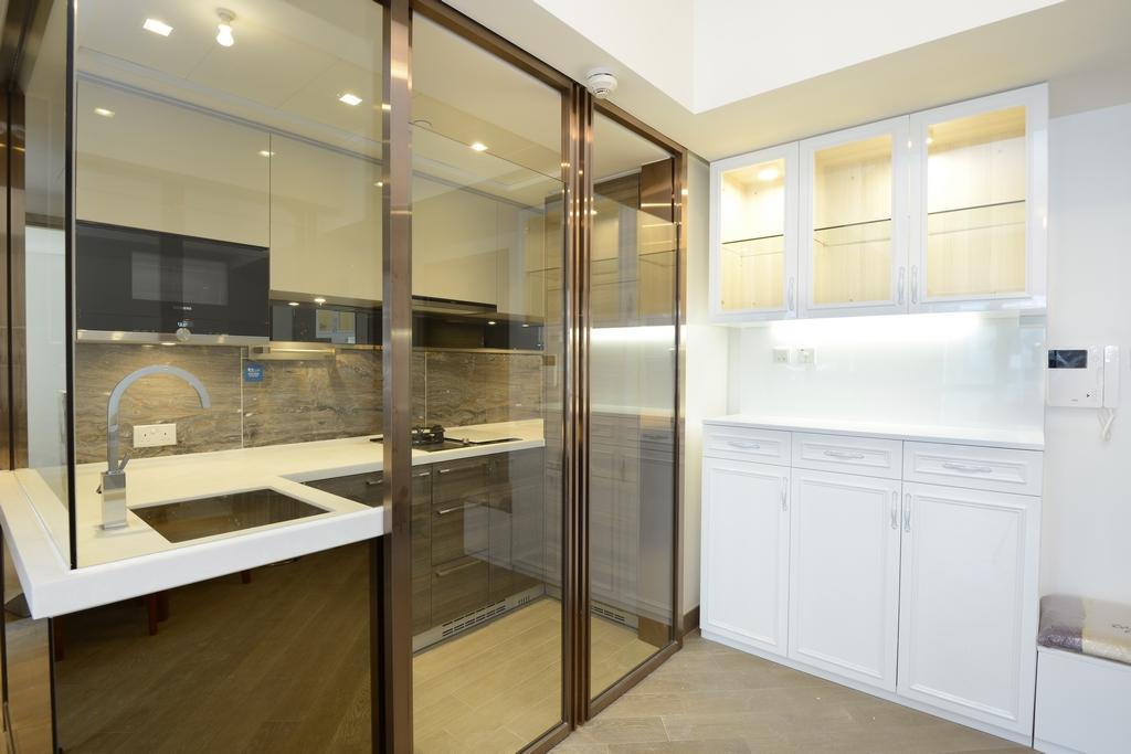 玻璃門變化多 黃銅或玫瑰金門框添貴氣