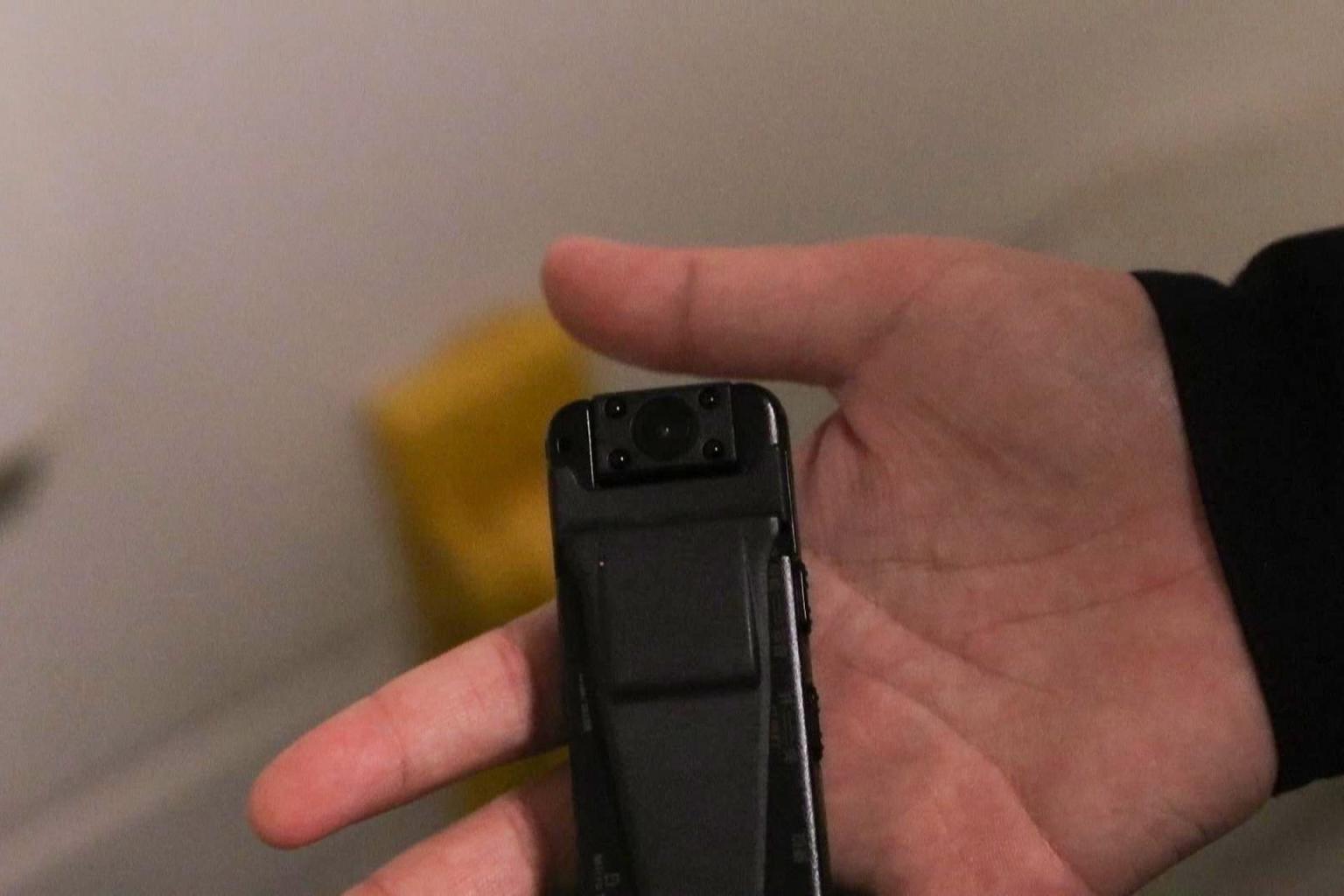 偷拍器大小如一支錄音筆。(互聯網)