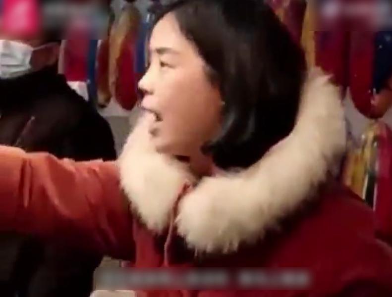 涉事導遊揚言不怕警察、不怕消費者協會。(互聯網)