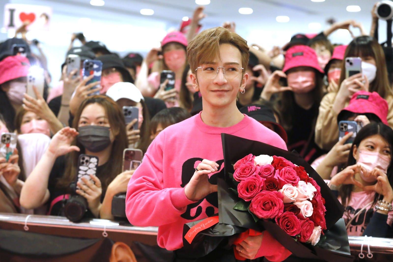 Anson Lo情人節現身尖沙咀,宣傳剛面世的個人品牌ALLOVER。(林俊源攝)