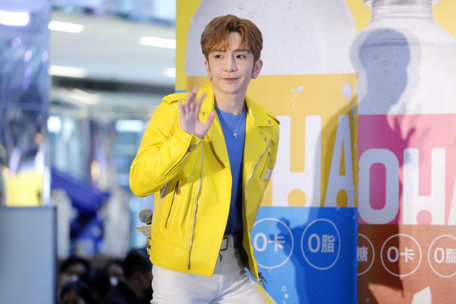 盧瀚霆現身太古城,為其代言飲品OOHA出席一周年活動。 (林俊源攝)