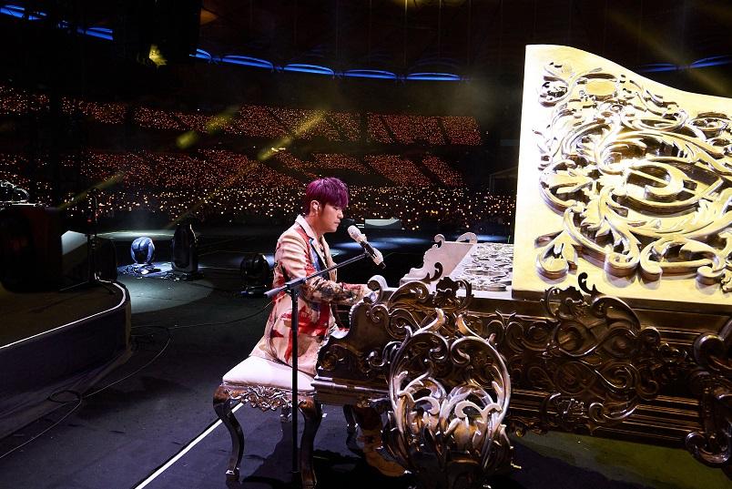 周董落實將於五月五日在中環海濱活動空間舉行巡唱香港站。