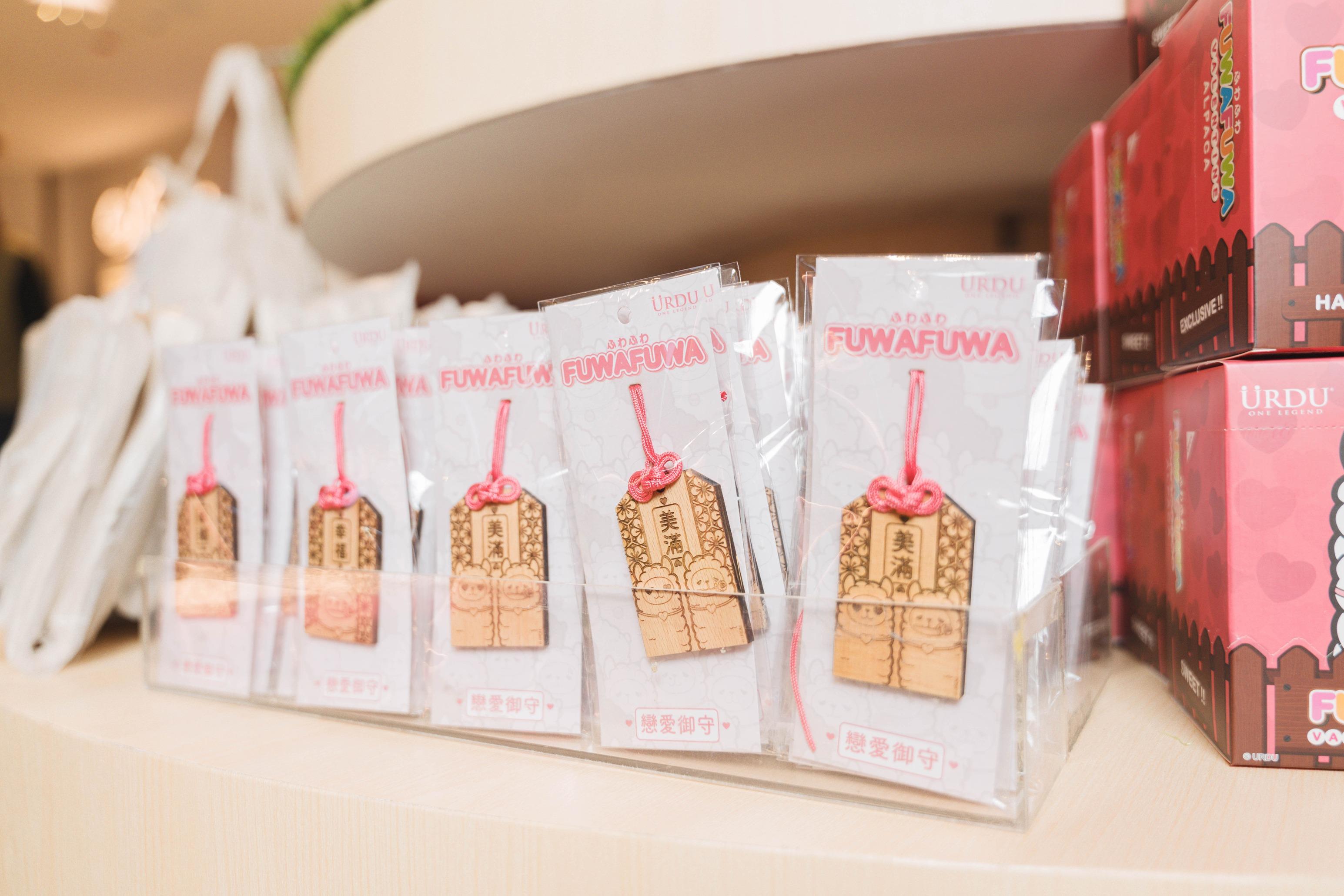 FUWA FUWA幸福美滿御守:FUWAFUW羊駝情聖獨個設計和戀人設計,兩款御守守護著蜜運中的情侶,同時為單身的大眾帶來滿滿桃花運。$88