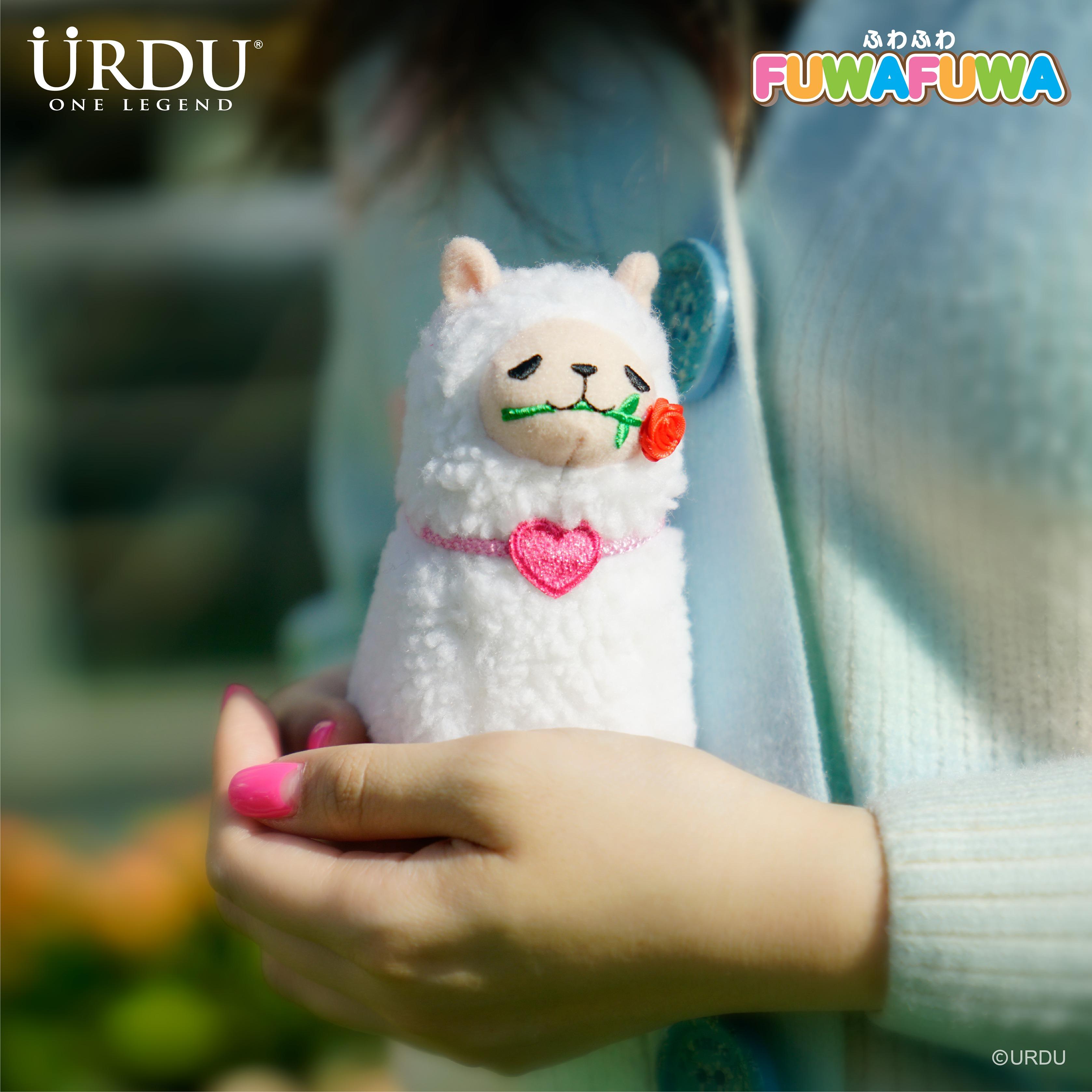 FUWA FUWA情人節限定公仔:可愛的FUWAFUW羊駝情聖上身,口叼著代表熱戀的紅玫瑰,迷倒眾生。4.5吋高 $69、30厘米高 $219