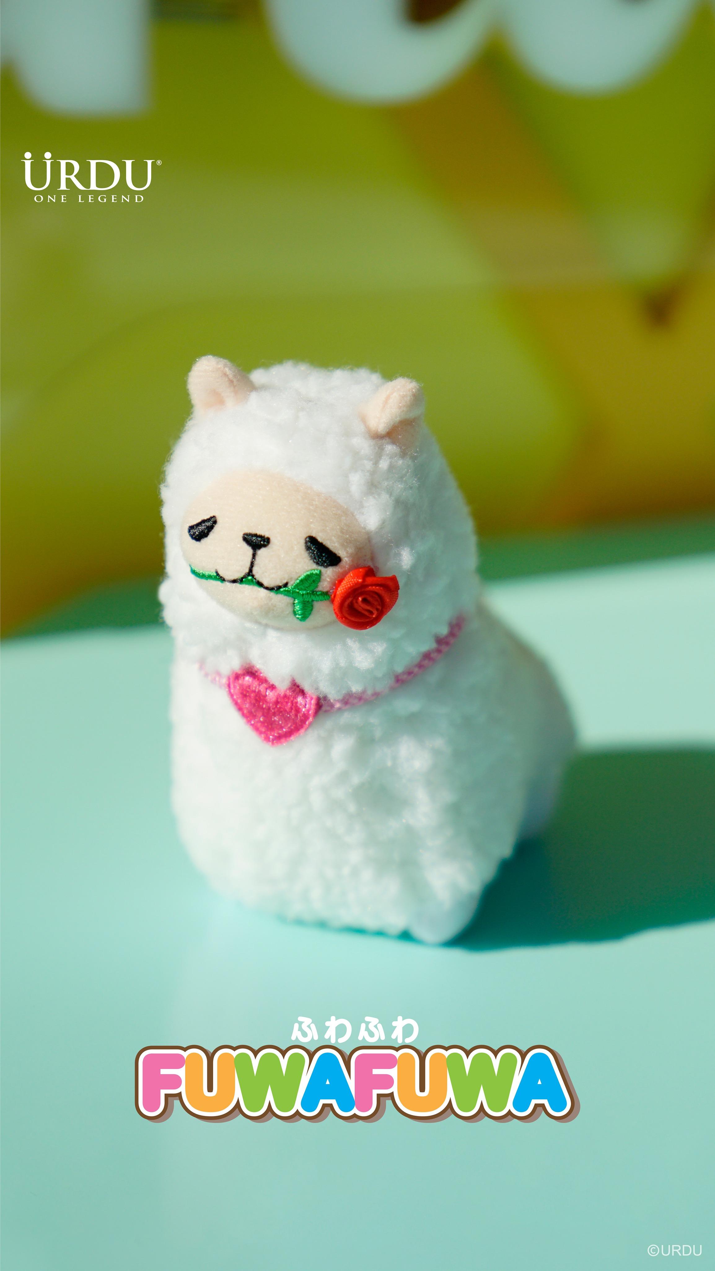 FUWA FUWA情人節限定公仔:可愛的FUWAFUW羊駝情聖上身,口叼著代表熱戀的紅玫瑰,迷倒眾生。4.5吋高 $69、30厘米高 $219