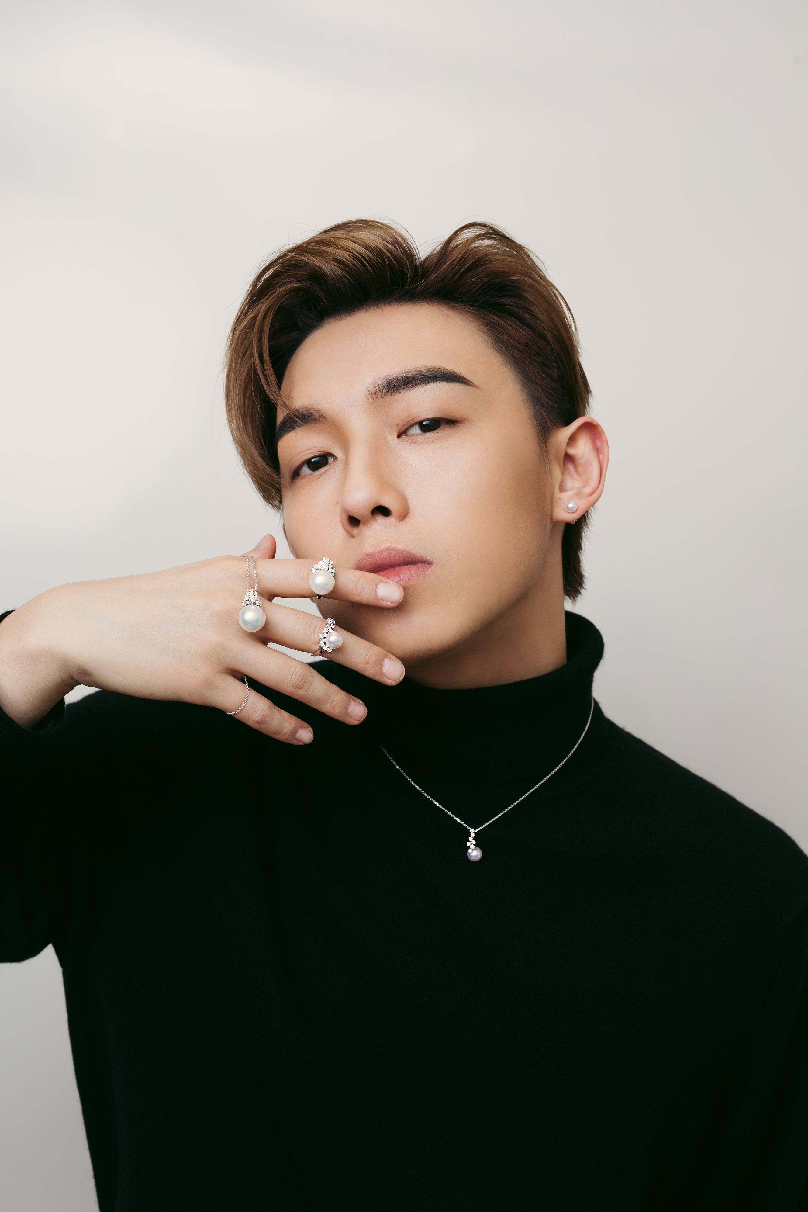 情人節禮物推介2023|Starry Night Collection 18K白金墜鏈 $22,900、 Starry Night Collection 18K白金戒指 $31,600、 Starry Night Collection 18K白金戒指 $60,000