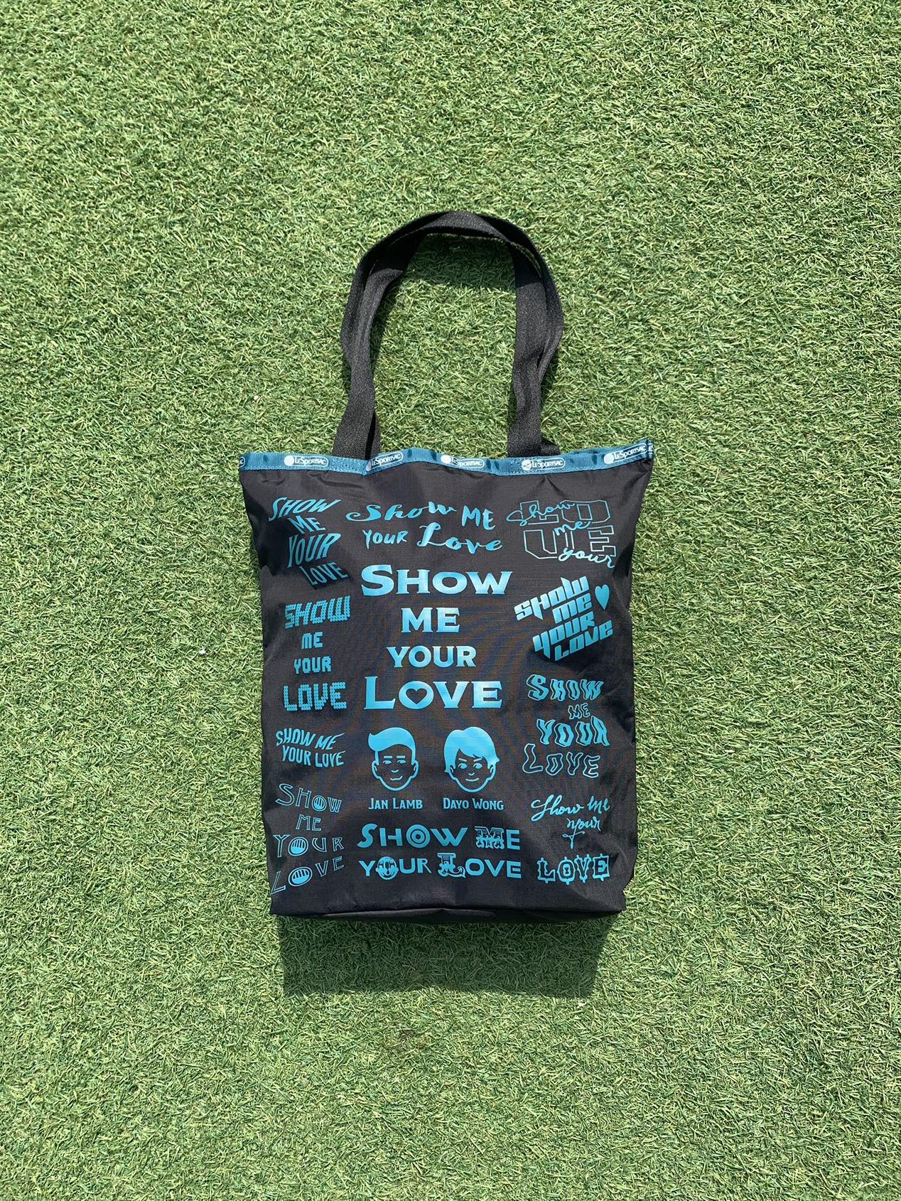 LeSportsac x 《愛我別走》 會場限定別注版”Show Me Your Love” Tote Bag $480
