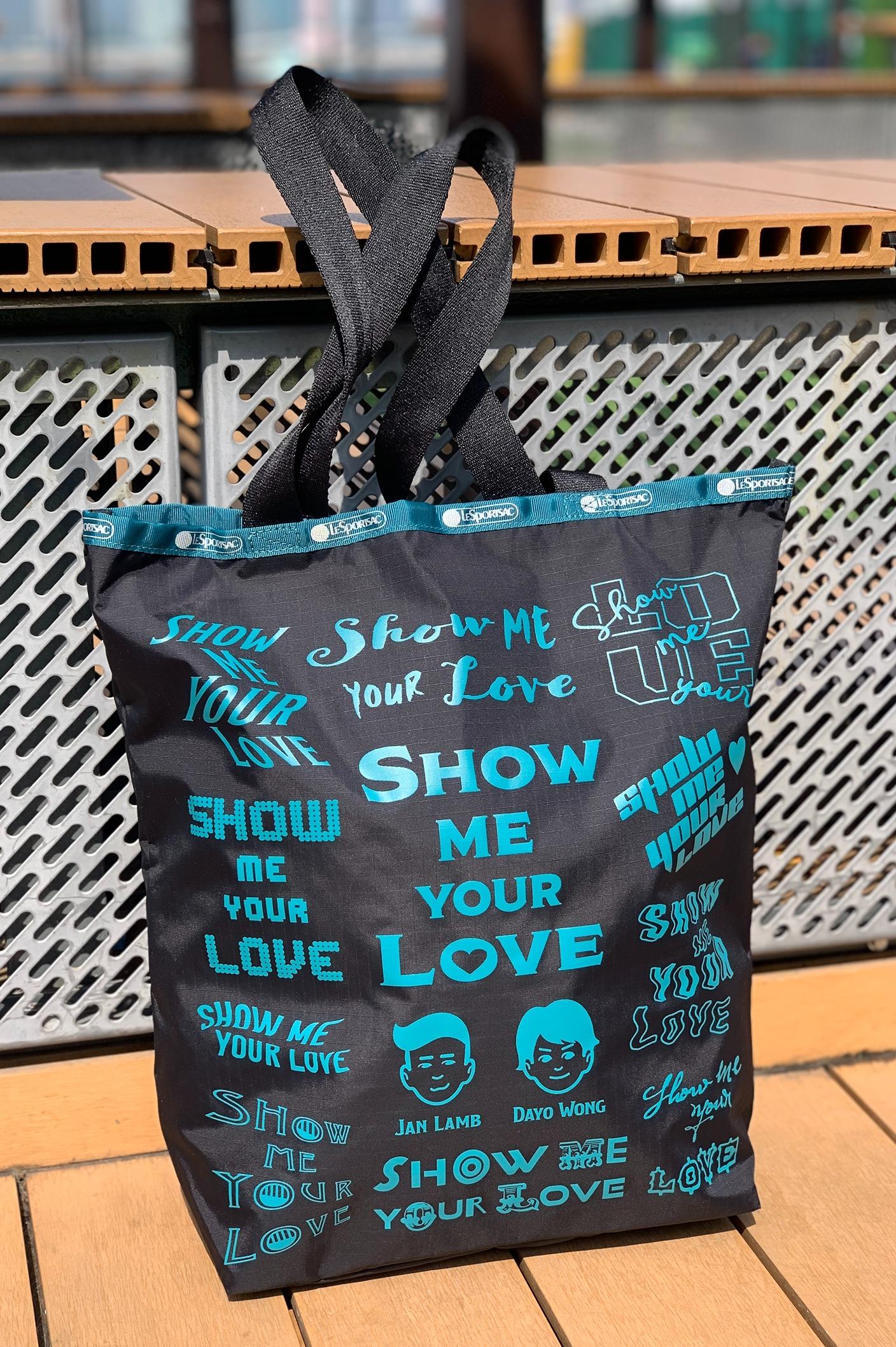 LeSportsac x 《愛我別走》 會場限定別注版”Show Me Your Love” Tote Bag $480