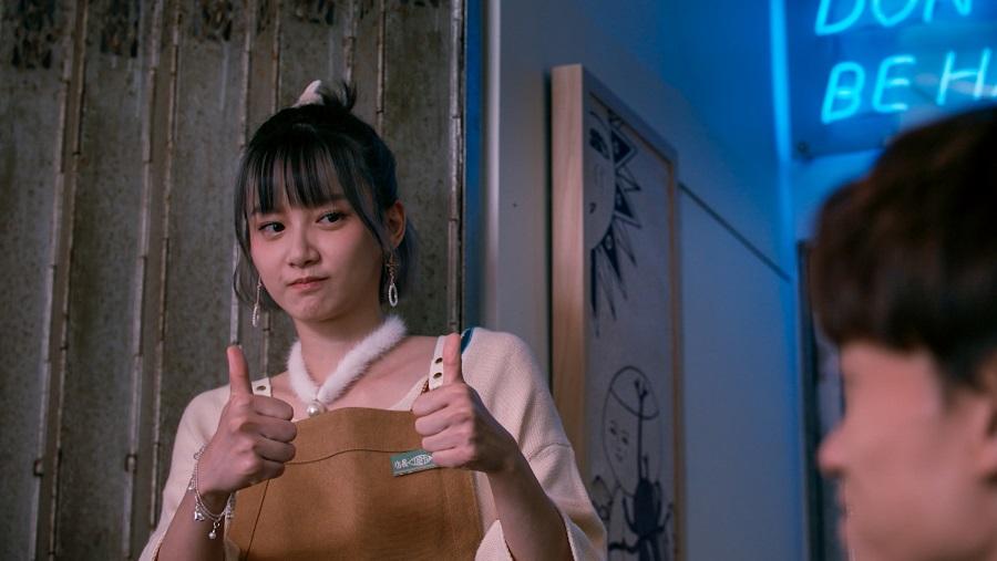 袁澧林Angela《殺手廢J》演咖啡店老闆。