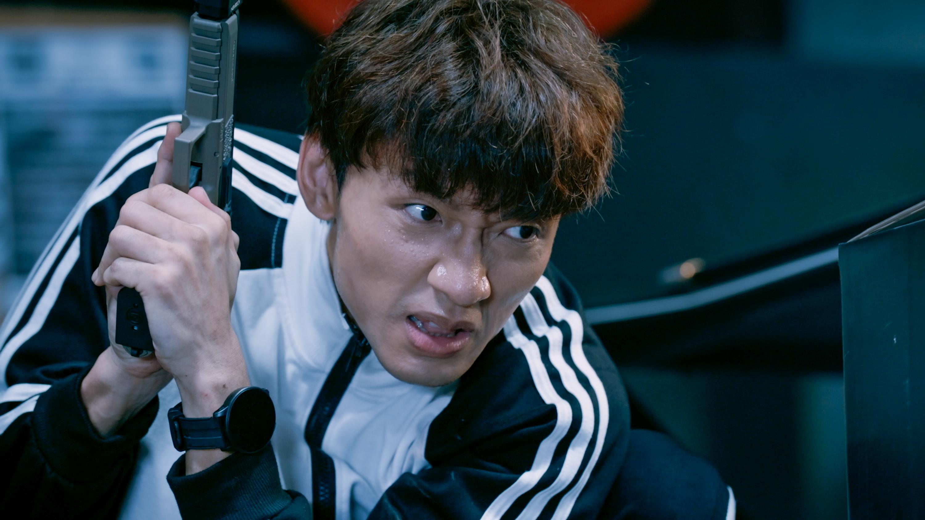 陳湛文形容殺手J是擇善固執的人。(《殺手廢J》劇照)