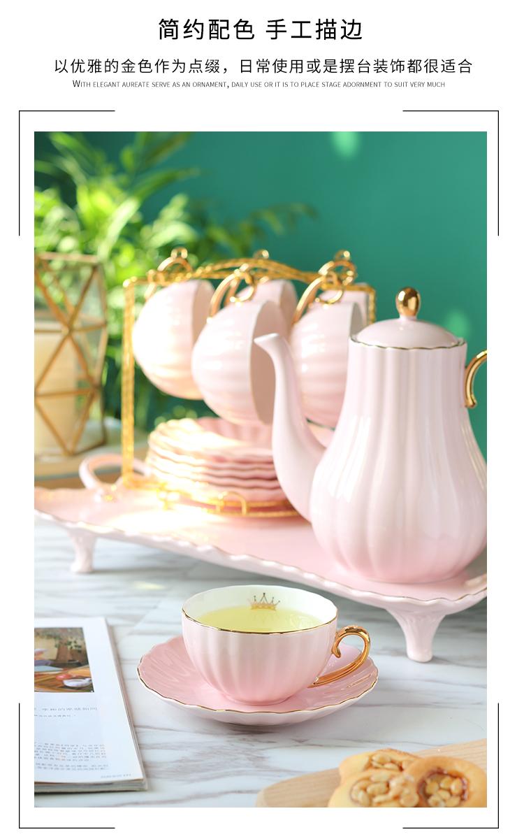 賴女尋獲的網店,配套茶杯與其在誠品使用的一樣,有皇冠圖案。(淘寶網)