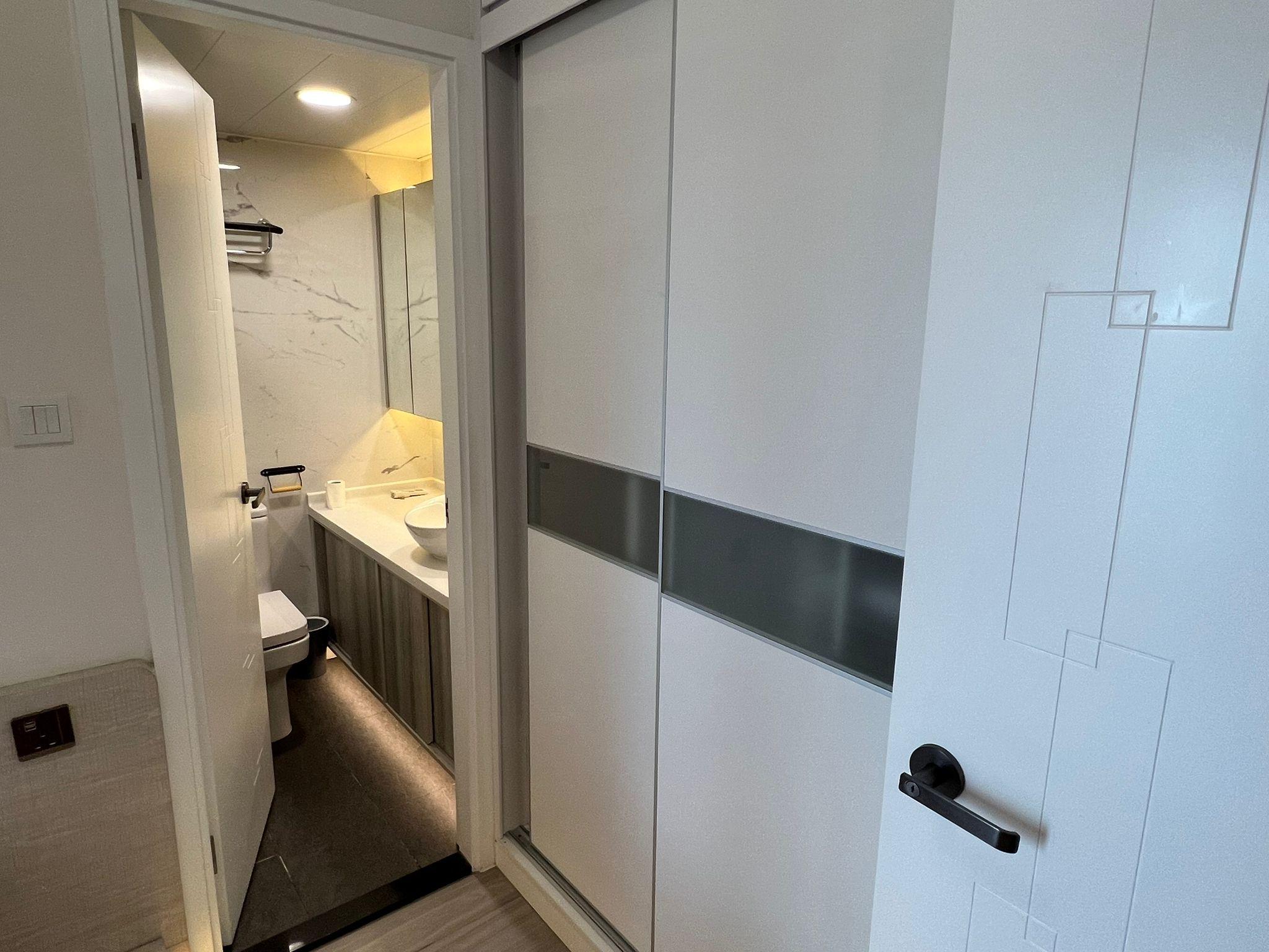 單位以白色為主調,整體裝修十分新淨整潔。(代理提供)