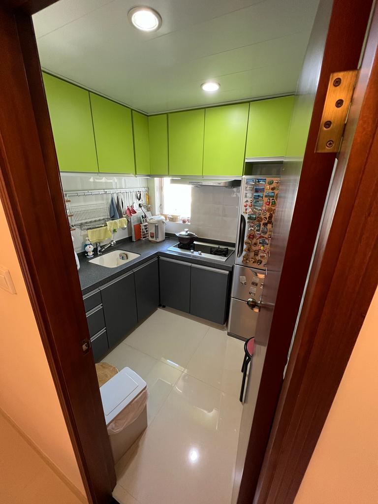 廚房設備簇新實用。(代理提供)