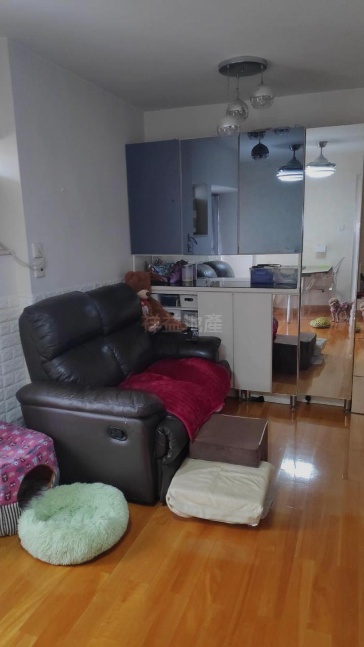 長方形開則大廳,間隔四正見使。(代理提供)