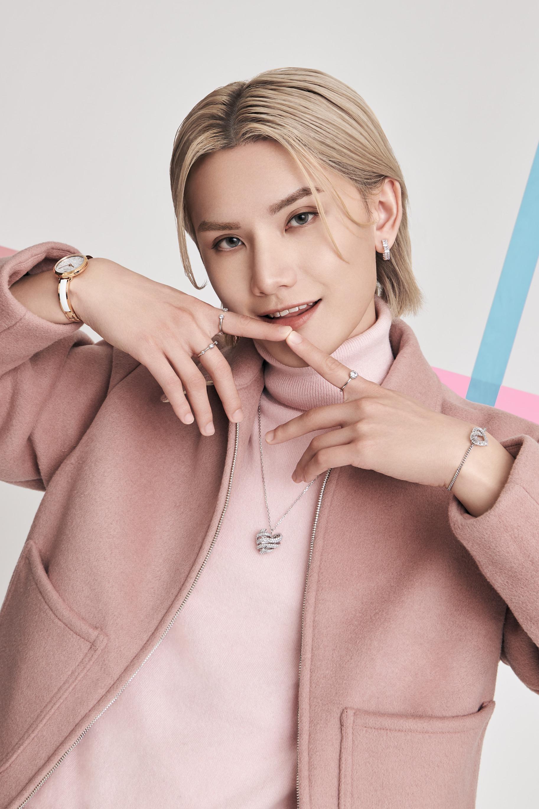 情人節禮物推介2023|SWAROVSKI今年邀請Jeremy演繹多款情人節首飾。