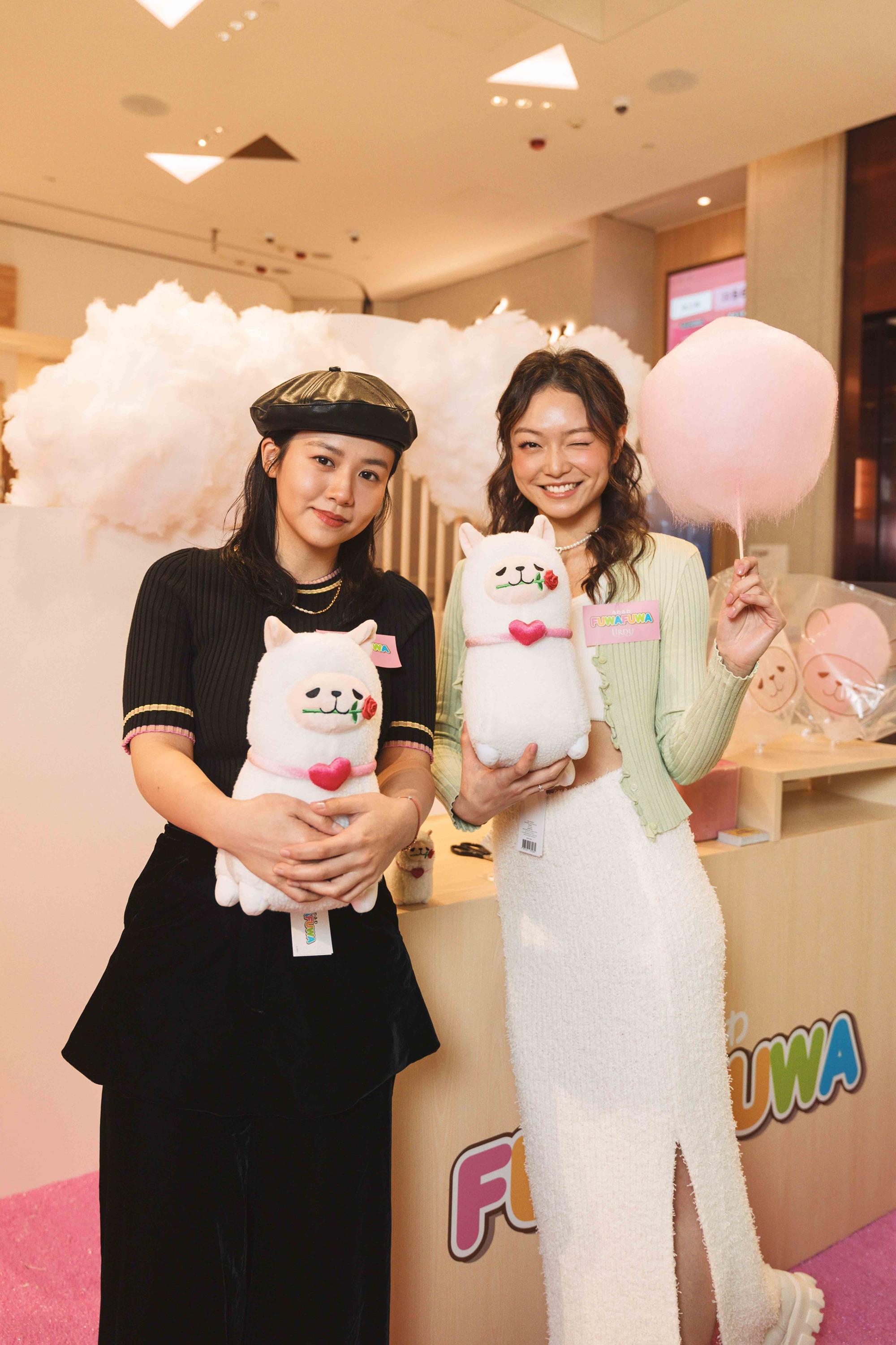 《毒舌大狀》女主角楊偲泳(Renci)及Lokman女友甄吳露茜(Luxi)率先預覽《LOVE in FUWA FUWA World》情人節夢幻樂園。