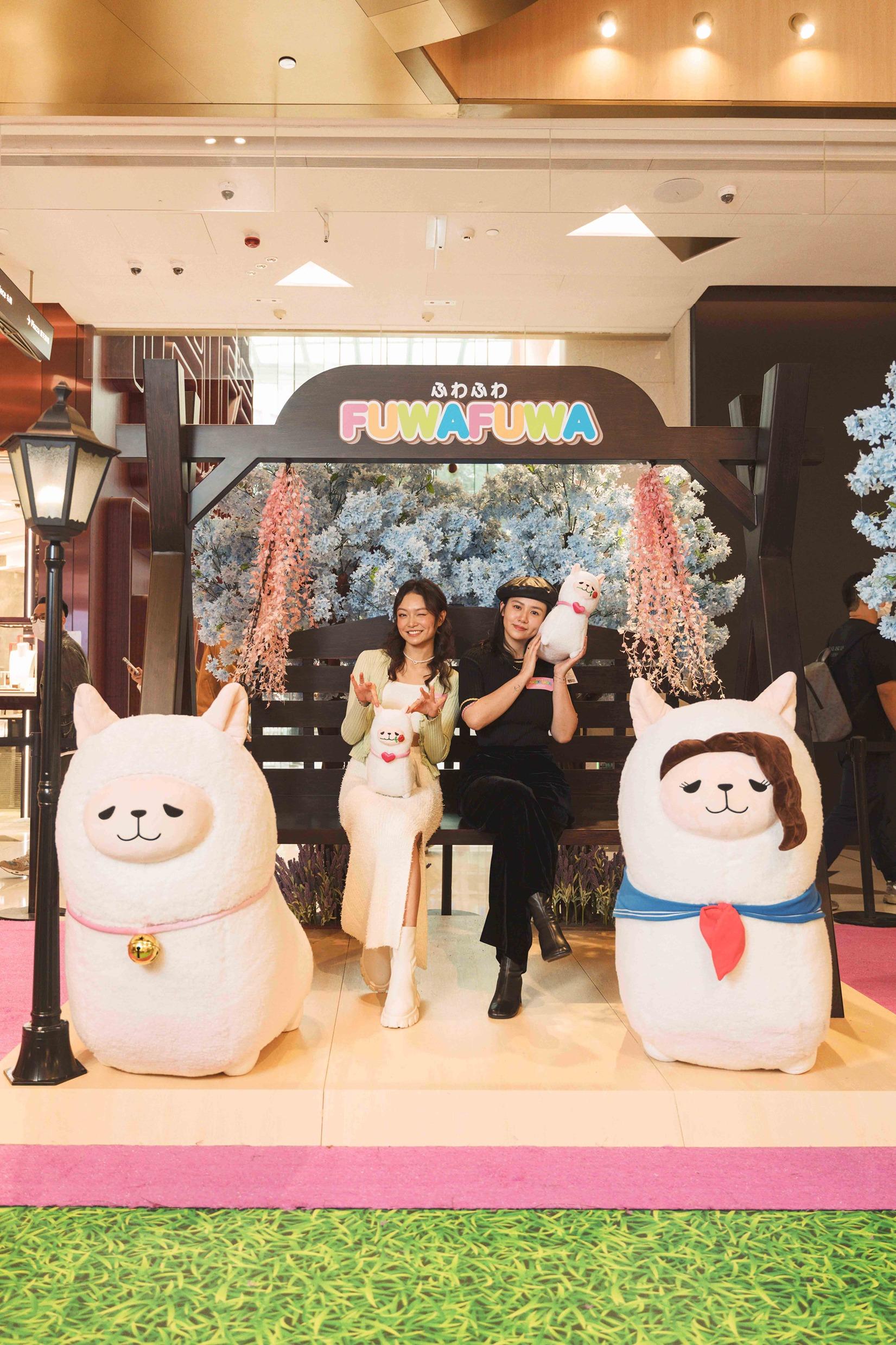 《毒舌大狀》女主角楊偲泳(Renci)及Lokman女友甄吳露茜(Luxi)率先預覽《LOVE in FUWA FUWA World》情人節夢幻樂園。