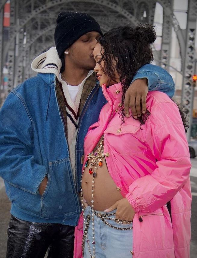 Rihanna去年懷孕產子,與A$AP Rocky育有9個月大的兒子。