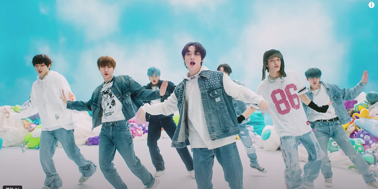 新歌《Best Friend Ever》MV上架4日已破300萬點擊。