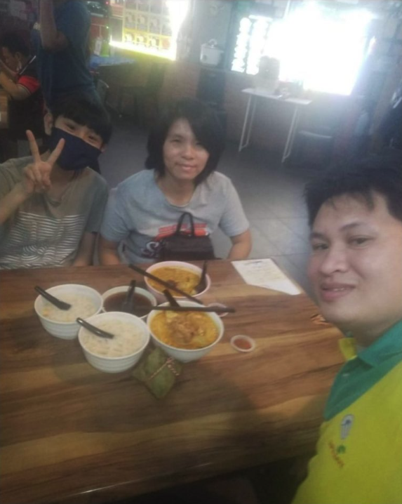 慈父一家三口。(互聯網)