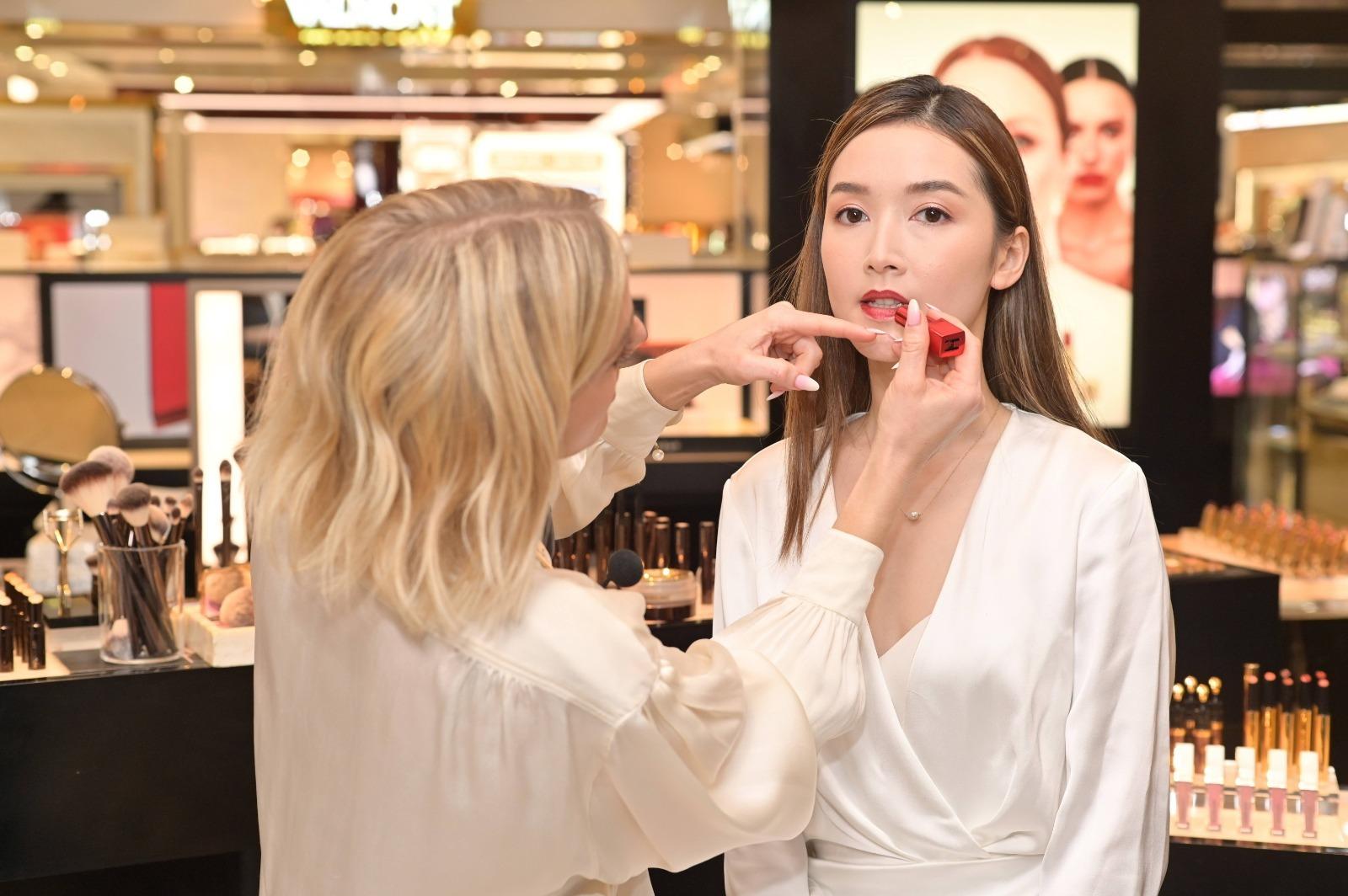 2023春妝新品合集|Hourglass UNLOCKED 緞光柔滑唇膏系列