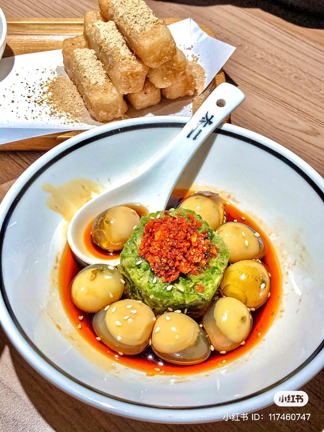 太二老壇子酸菜魚(圖片來源:小紅書:鈴木曦子)