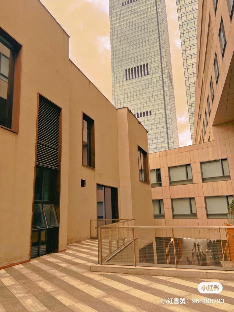 天橋是熱門打卡位!