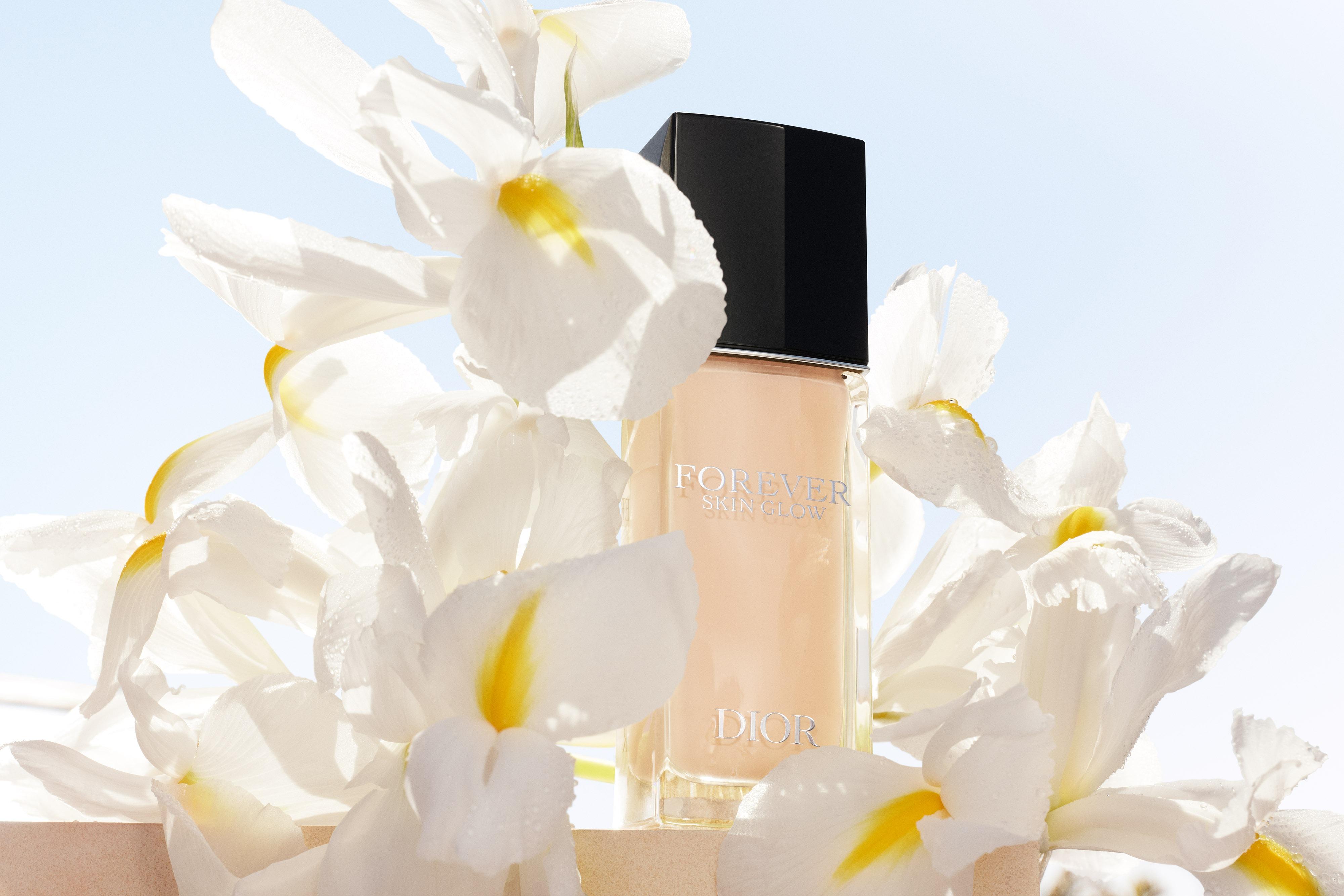 除口罩後的底妝推介|Dior 恆久貼肌亮澤粉底液 $560/30ml