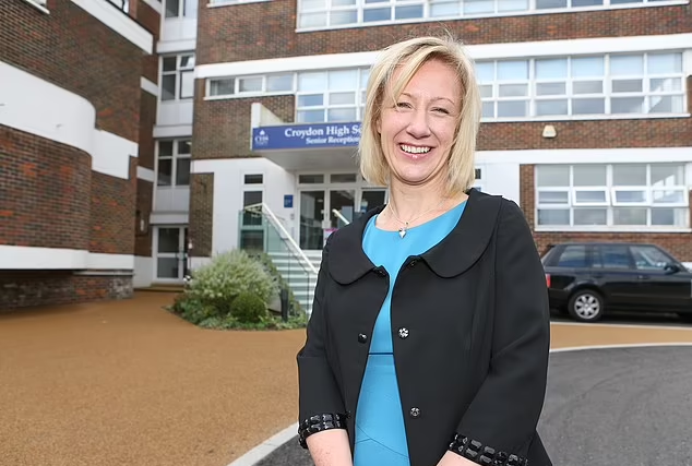 有前學生家長對帕蒂森讚不絕口。(互聯網)