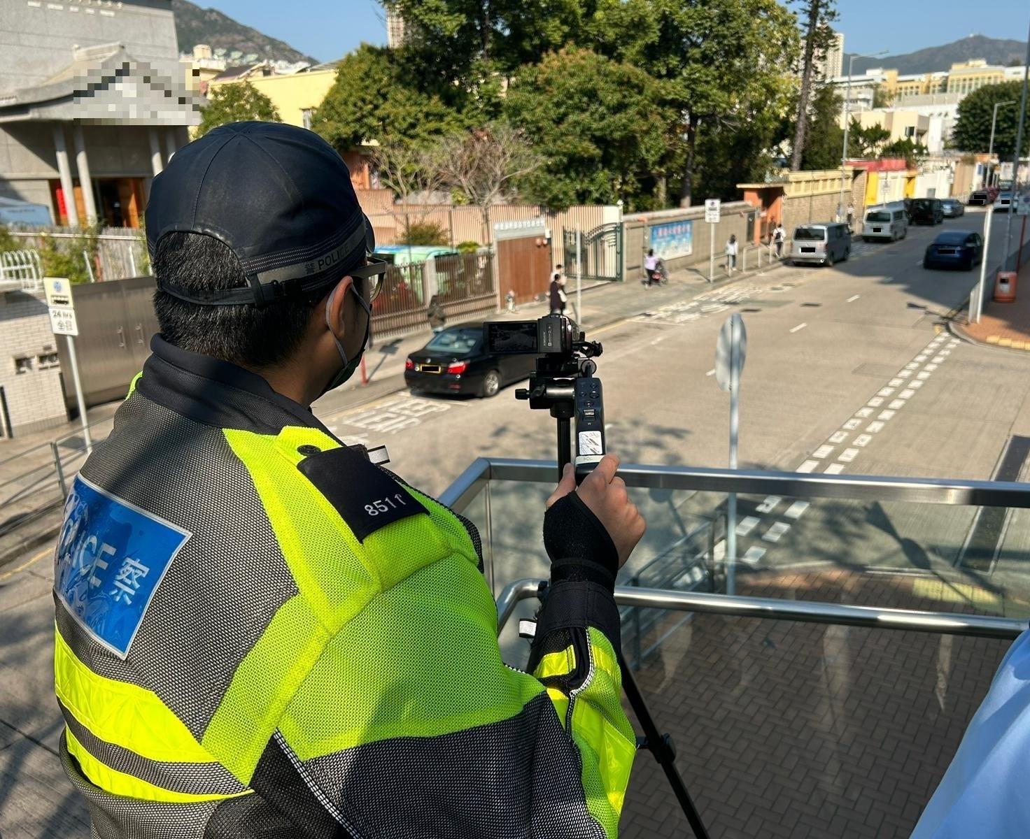 警打擊車輛違泊行人亂過馬路 發逾6300張「牛肉乾」拖走29輛車