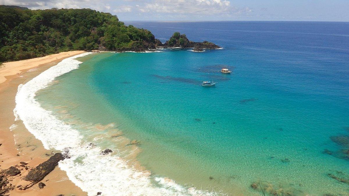 巴西桑喬灣海灘(Baia do Sancho)。(互聯網)