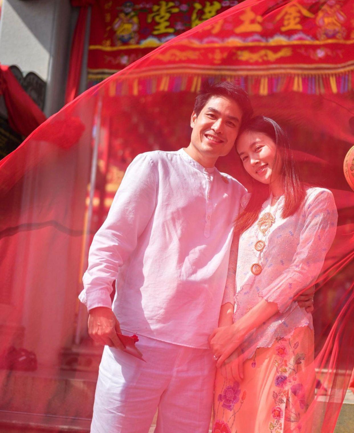 36歲泰國最美變性人Poyd宣布上岸做人妻。