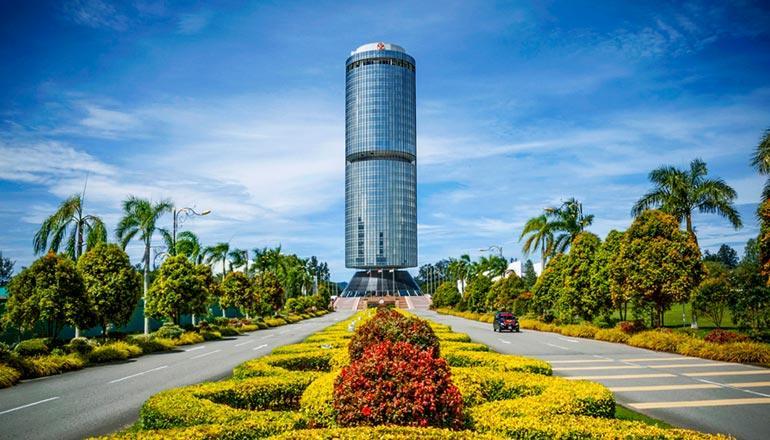 在敦慕斯達法塔周圍走走