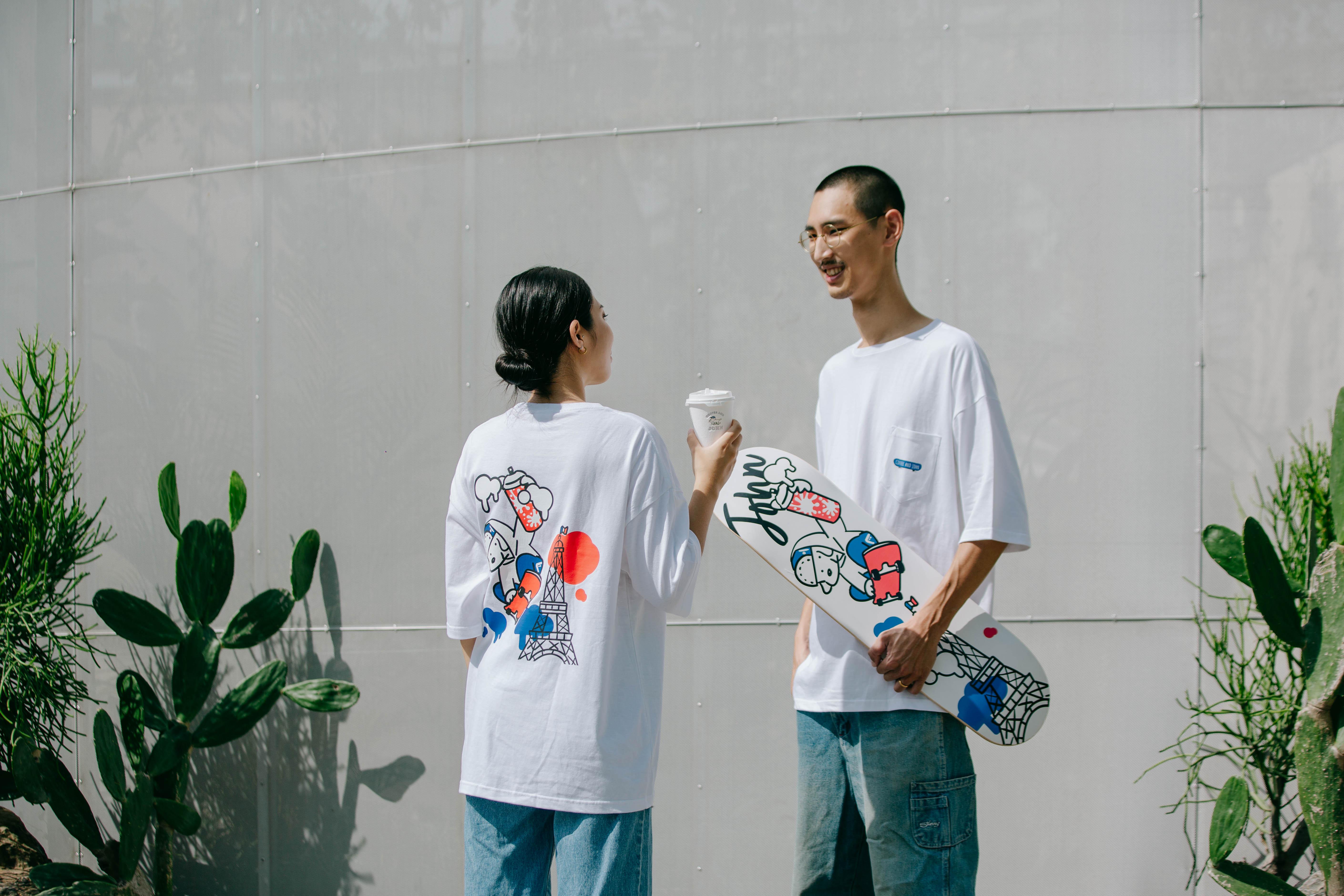 城市塗鴉短Tee - 巴黎