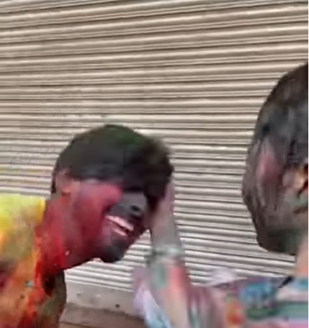 Megumiko之後掌摑另一名男子。(影片截圖)