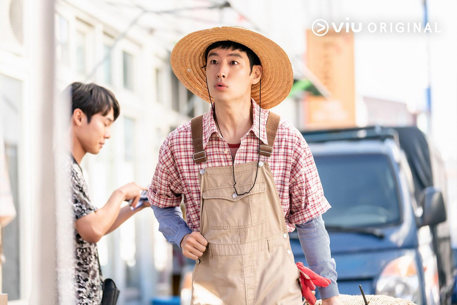 李帝勳的農村造型引發網上熱話。