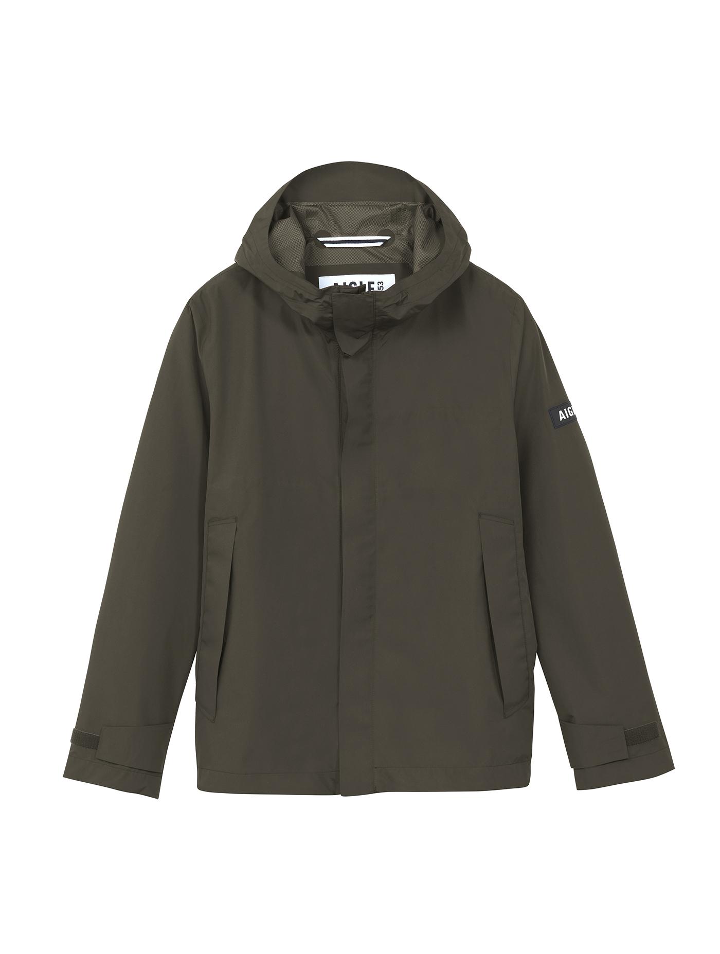 男裝MTD連帽防水外套──AIS23MOUT002 (港幣$2,580)│備受愛戴的男裝MTD防水、防風透氣外套,於雨天出門時配搭適合不過,是今個春夏必須擁有的實用單品。