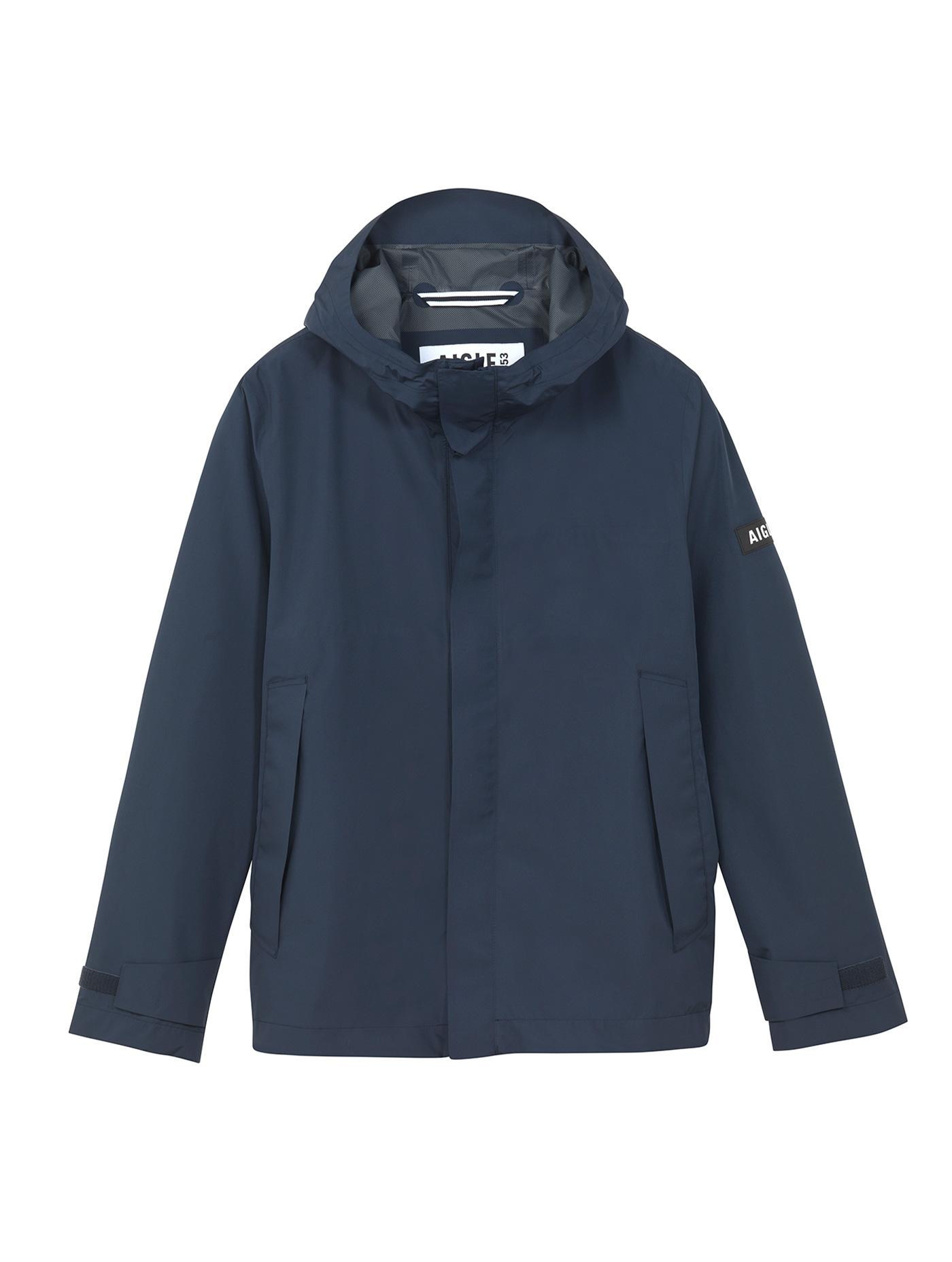 男裝MTD連帽防水外套──AIS23MOUT002 (港幣$2,580)│備受愛戴的男裝MTD防水、防風透氣外套,於雨天出門時配搭適合不過,是今個春夏必須擁有的實用單品。