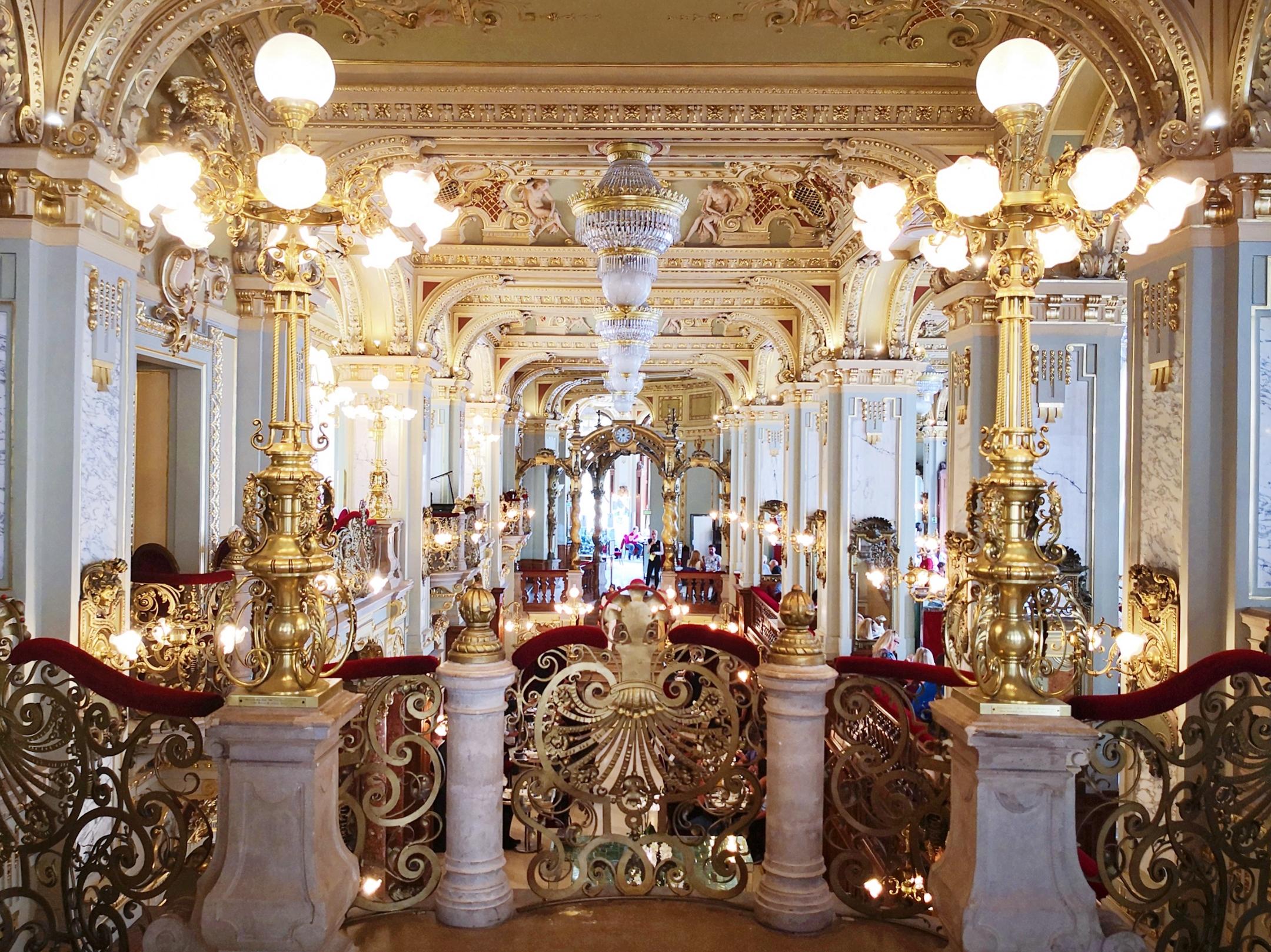 紐約宮殿博斯克羅酒店-傲途格精選 (Anantara New York Palace Budapest)