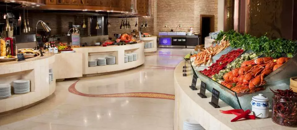 特色冷盤、現切烤肉區