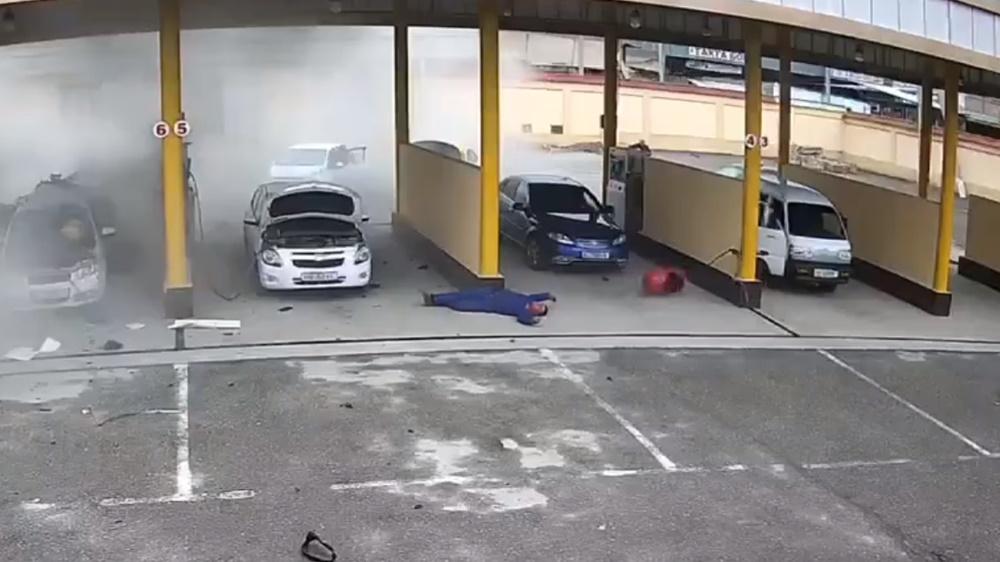 報道指,片中43歲男職員由於其頭部遭受重創,不幸當場死亡。(Twitter)