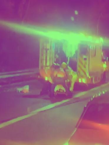 著火的貨車司機較早前已經送院治理。(馬路的事(即時交通資訊區)@FB)